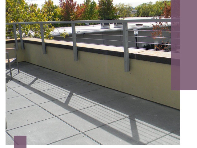 Металлические парапеты под ключ в Ревде: монтаж и изготовление